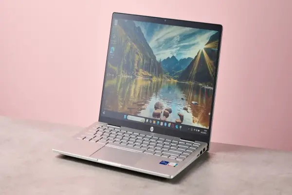 Chiếc laptop HP 2 trong 1 mà tôi đã thử nghiệm có thể không phải là một cỗ máy mạnh mẽ, nhưng nó được chế tạo tốt và đủ khả năng đáp ứng các tác vụ hàng ngày.